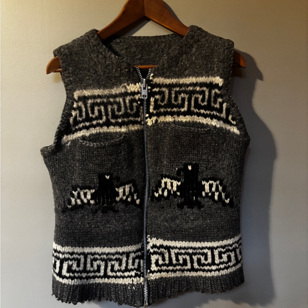 RARE 💯% Women’s Cowichan Sweater Vest-small to medium fit EUC
